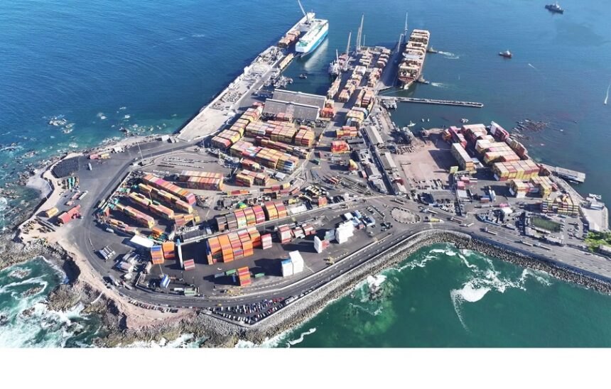 Puerto Iquique Puerto de Iquique: récord histórico bajo la sombra de la congestión y la urgencia de inversión