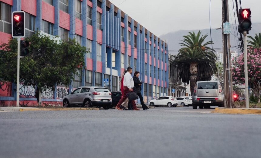 Aprueban recursos para mejorar aceras y soleras del sector Plaza Brasil en Iquique