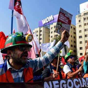 61653796_303 Desafíos globales y la urgencia de un nuevo pacto social: el trabajo en la encrucijada