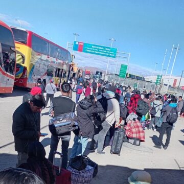 58635 La espera no tiene patria: el cierre nocturno de la frontera en Colchane