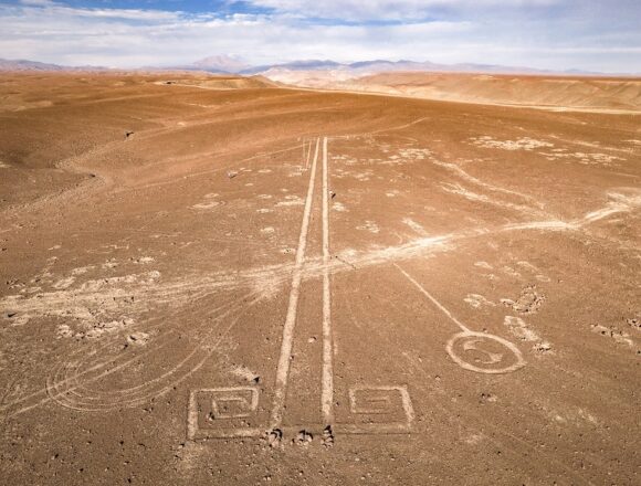 Doctor en arqueología advierte sobre los Geoglifos de Tarapacá: “un patrimonio en riesgo”